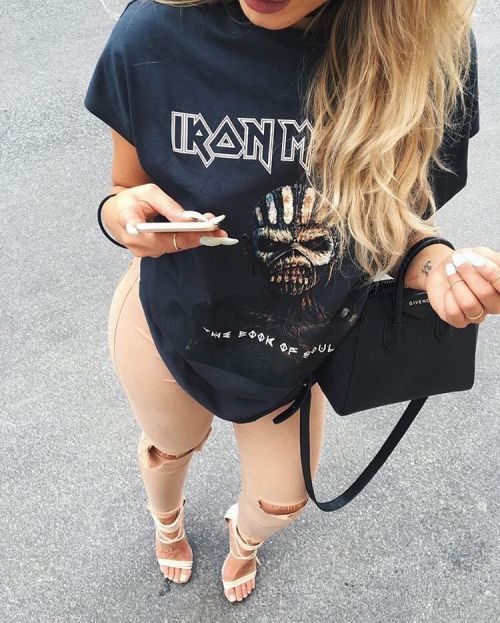 myogfashion:  use our code for uber when you sign up and get a free ride up to : krystalt264ue 