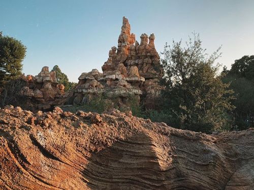 Big Thunder Mountain . . . #shotoniphone #shotonmoment #disneyland #disneylandresort #disneyparks #d