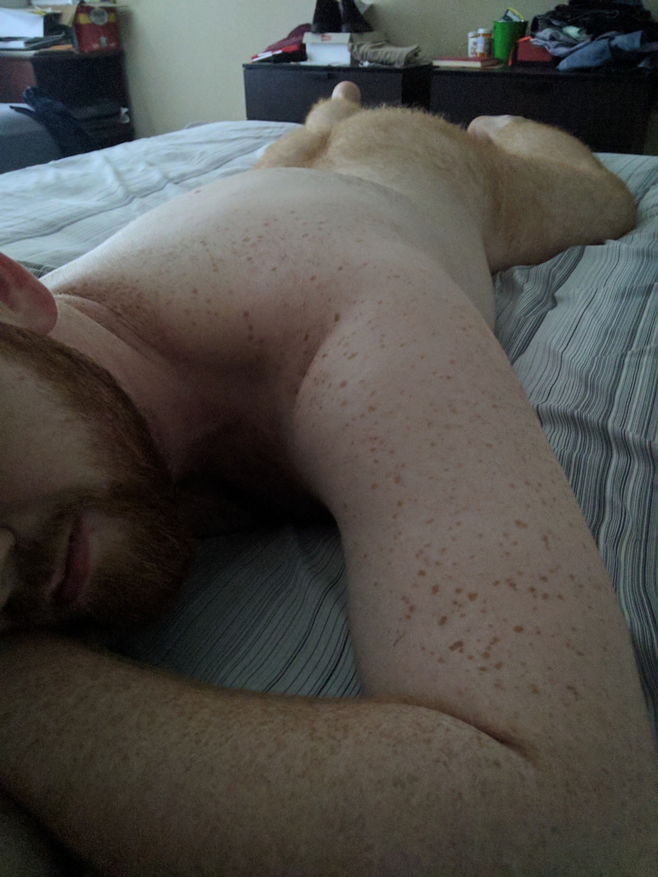 realhousewivesofhighgarden:Running outside is making my arms and shoulders so freckly