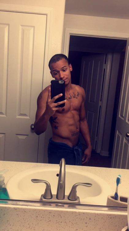 stephanjamesxxx:  Make sure you’re following me on IG so you don’t miss you 😘😘😘😘