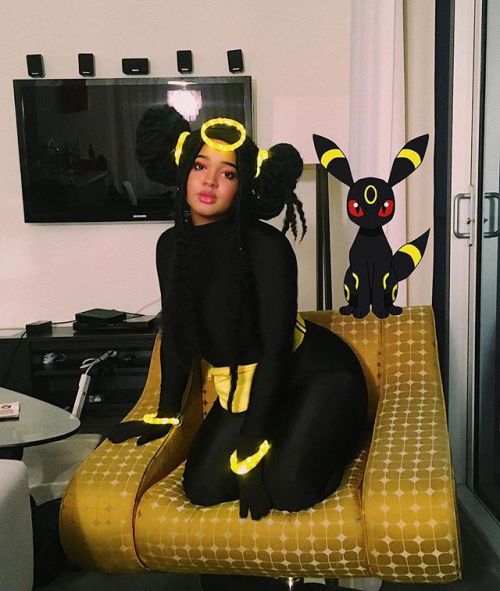 diandra-rose:I messed up my umbreon costume but it was still cute!! If u see a pic of me from Superc
