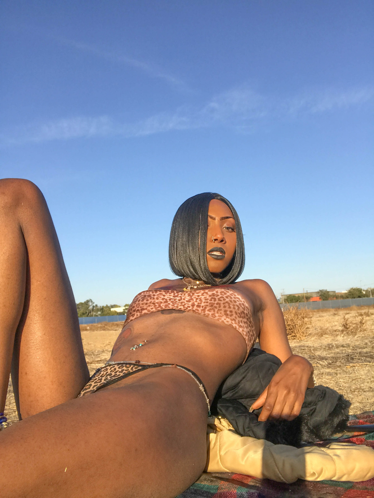 renaissanceamazon:  jxnchuriki:  Allie of the hidden leaf, Shinobi of the Sand. 