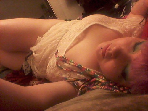 acidkittiegoddess:  Hips, lust, rainbow and lace ;♡ ♥♥♥ muah♥♥♥