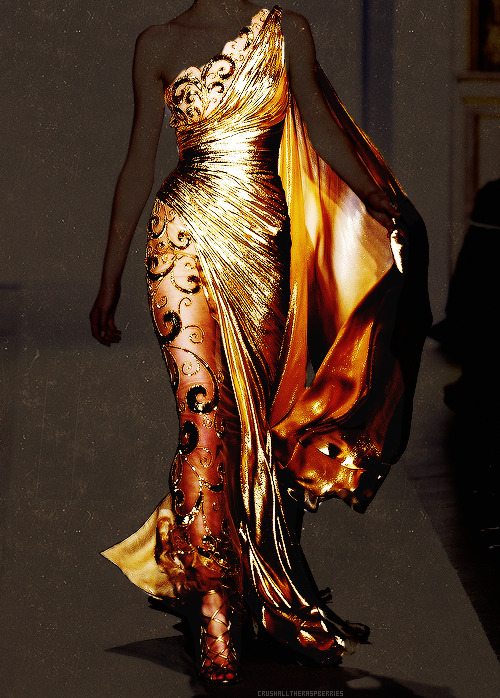 crushalltheraspberries:  { mythology edits } liquid gold come to life:: AMBROSIA