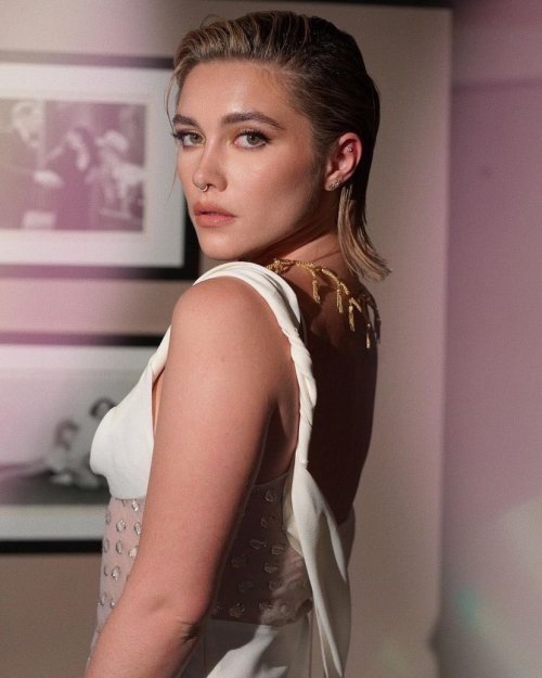 florencepughnews:Florence Pugh for the 2022 porn pictures