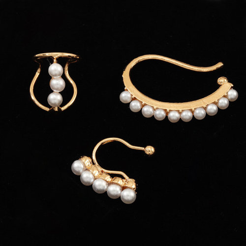 ihellofebruary: Fashion Ear Stud Earrings Silver Round Pearl Star EarringsCheck out HERE20% OFF coup