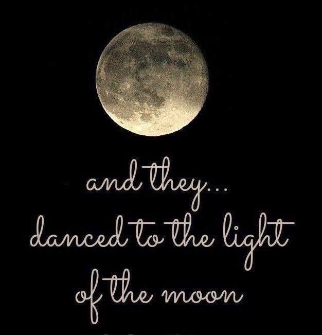 calientell:  lawanis:  Would you?   💋💜💃🏻