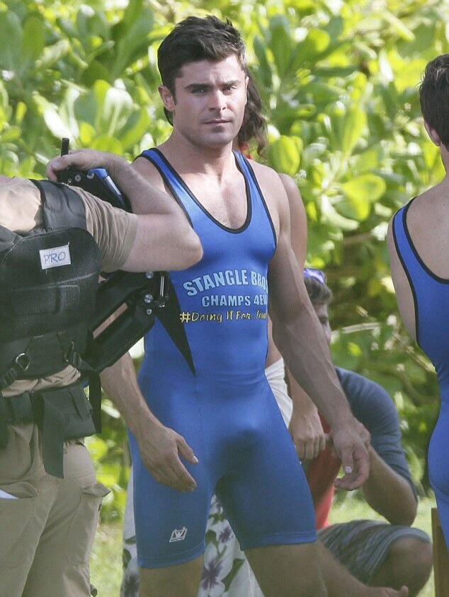 hotfamous-men:    Zac Efron and Adam DeVine  