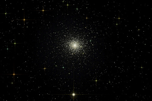 galaxyshmalaxy: Messier 5 6th.April.2013. (by Ian J Crichton)