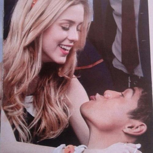 somic-somic:  Olha, cê me faz tão bemSó de olhar teus olhos, baby, eu fico zenCoração acelerado a mais de cemJuro que eu não quero mais ninguémVocê me faz tão bem 