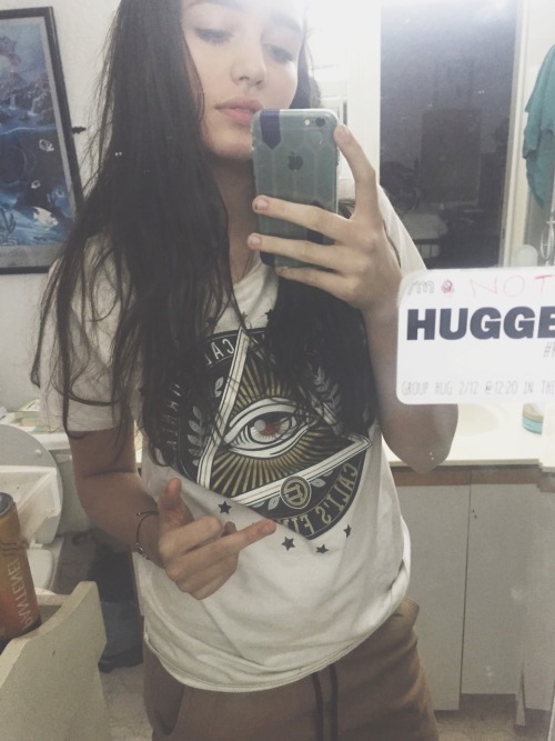 satisfxction:  skyl3r-f3lts:  tryin to steal yo bitch since ‘98 key word: TRYING  holy shittt😍😍