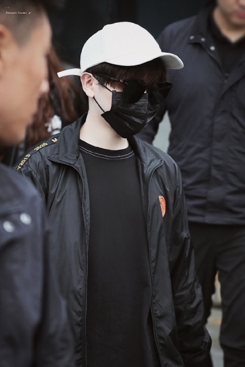 You Zhangjing - 191006 Going To Workcr.Dessert·Poems_尤长靖 do not edit or remove credits