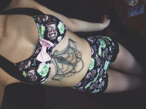 LOOK HOW AMAZING THIS BATHING SUIT IS THAT MY BOYFRIEND GOT FOR ME WEEE