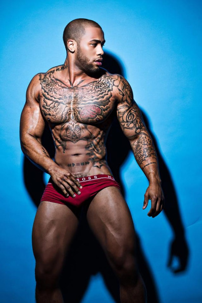 dominicanblackboy:  Sexy gorgeous hot tatted muscle ass Steven Beck!😍😘