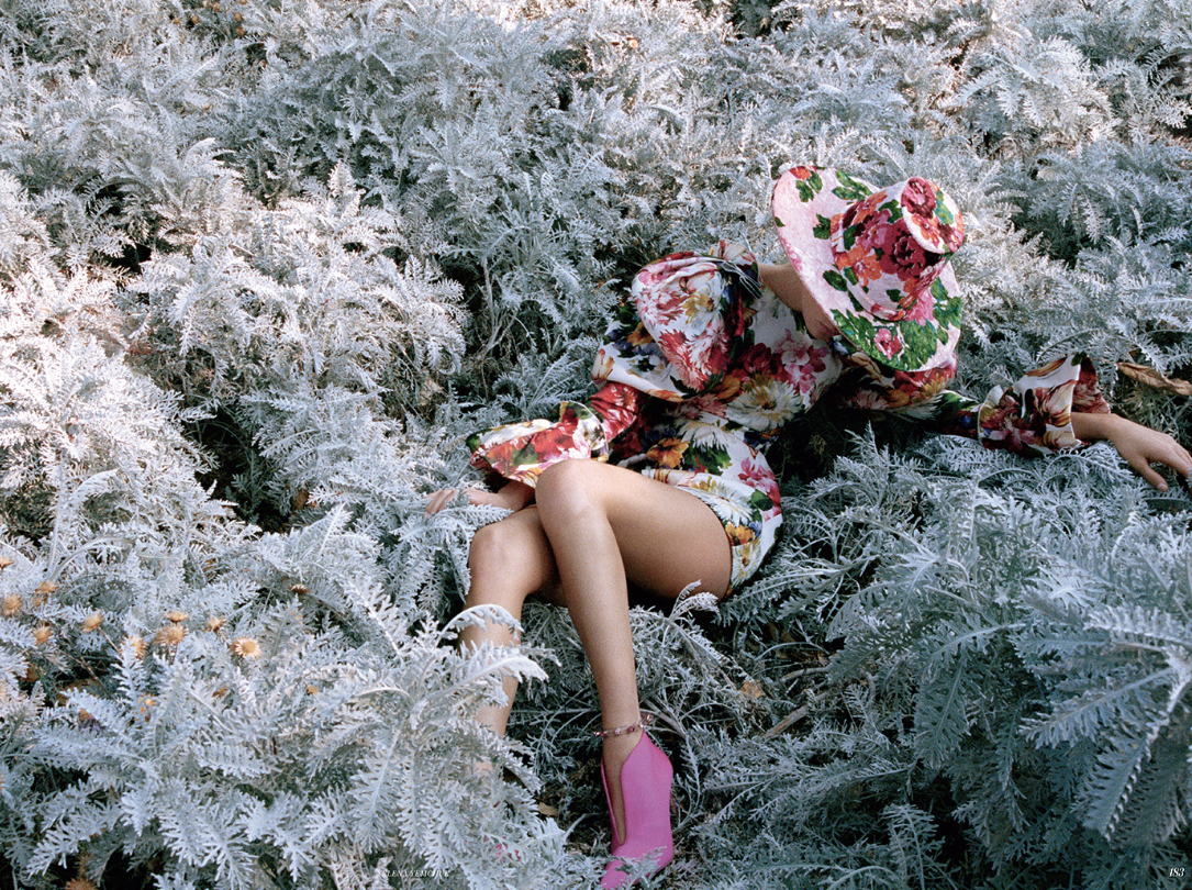 leah-cultice:Grace Elizabeth by Yelena Yemchuk for Vogue Russia April 2019