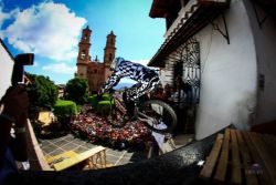 srbike:  Amazing downhill race in Taxco Mexico 