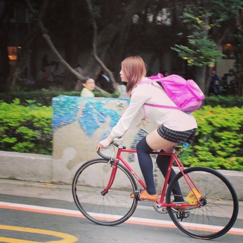 instabicycle: Via @fixedholiday: Fixie girl 大呆 Red NJS #絕對領域 - - #fixiegirl #beautygirl #fixie #fixi