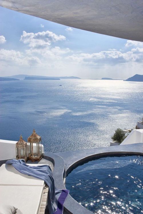 Jacuzzi Blue - Oia, Santorini, Andronis Luxury Suites