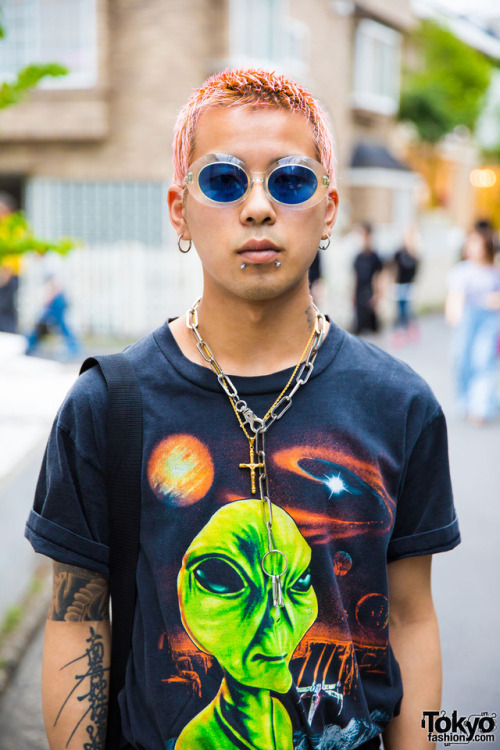 Yuuta on the street in Harajuku wearing an Alien Workshop t-shirt with Dickies, Nike sneakers, and a