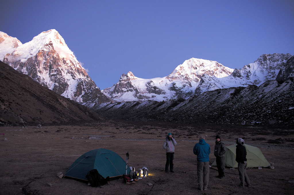 meowntain:  Cooking in Ramche, Kanchenjunga-2013 (by Oleg Bartunov) 