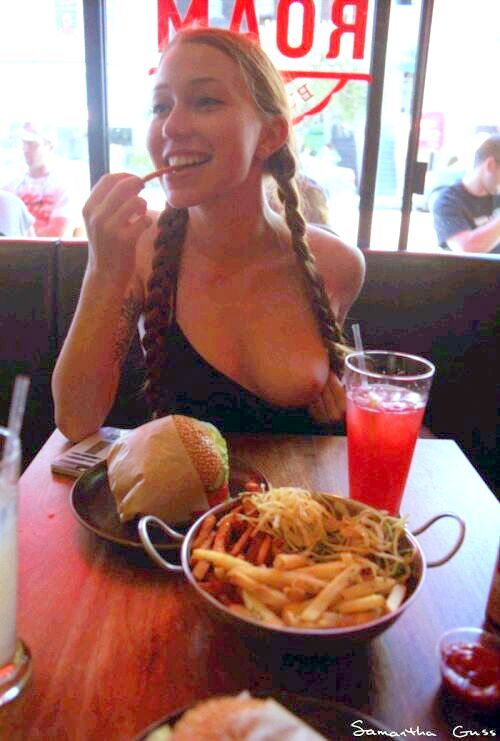 HappyNakedGirls.Tumblr.com