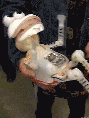 tastefullyoffensive:  thenatsdorf:Furless Tickle Me Elmo is the stuff of nightmares. [full video] Sweet dreams.  @darkinternalthoughts