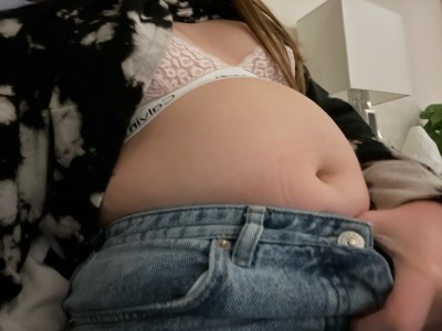 Sex chubbypiggysblog:Not even completely full pictures