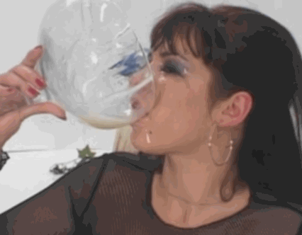 girlswithcuminthemouth:  Being on a healthy diet.  
