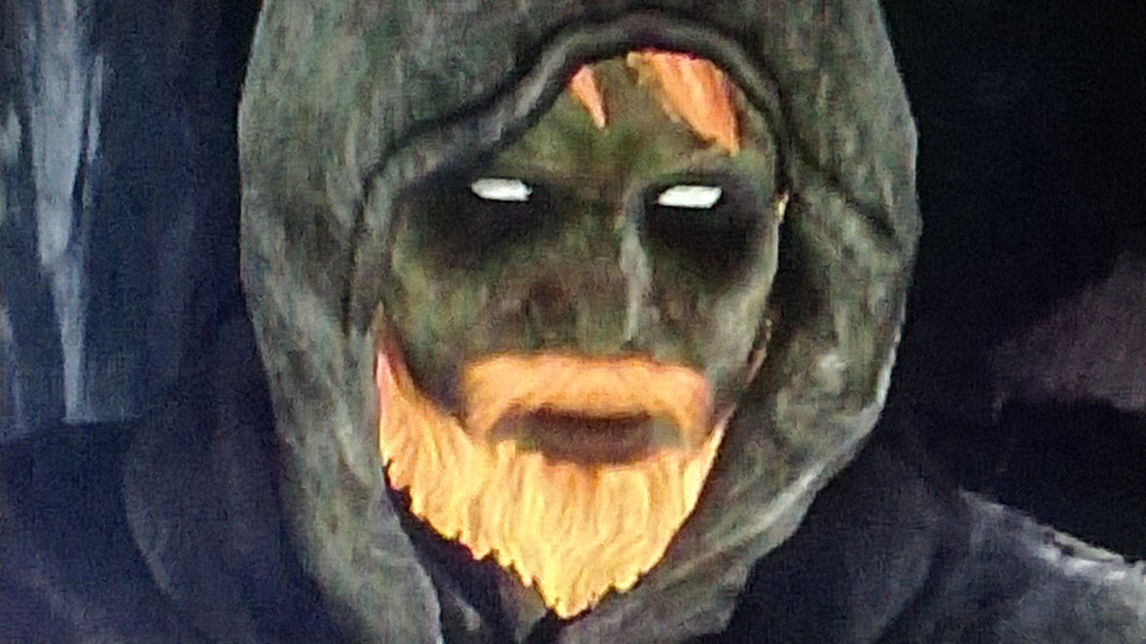 this mo'fucker look like a jack &lsquo;o&rsquo; lantern. goddamn he&rsquo;s