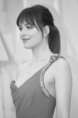 everythingdakotajohnson:  Dakota Johnson at the 87th Annual Academy Awards.