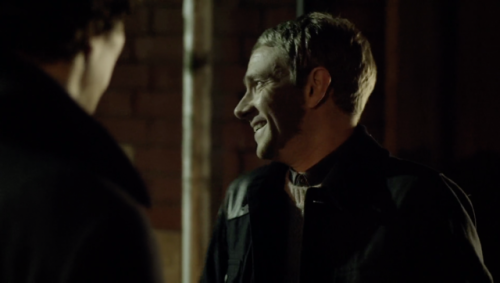 arwamachine:afishlearningpoetry:This was the exact moment Sherlock saved John’s life. *sobs* T