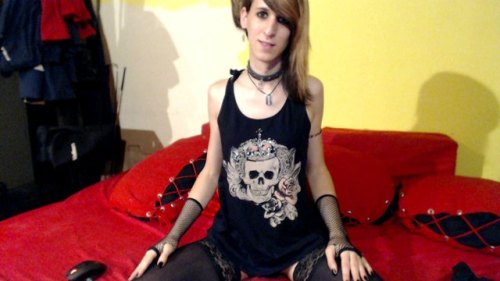  Join me for some Lovense Lush fun ^^chaturbate.com/femmiecristine/     