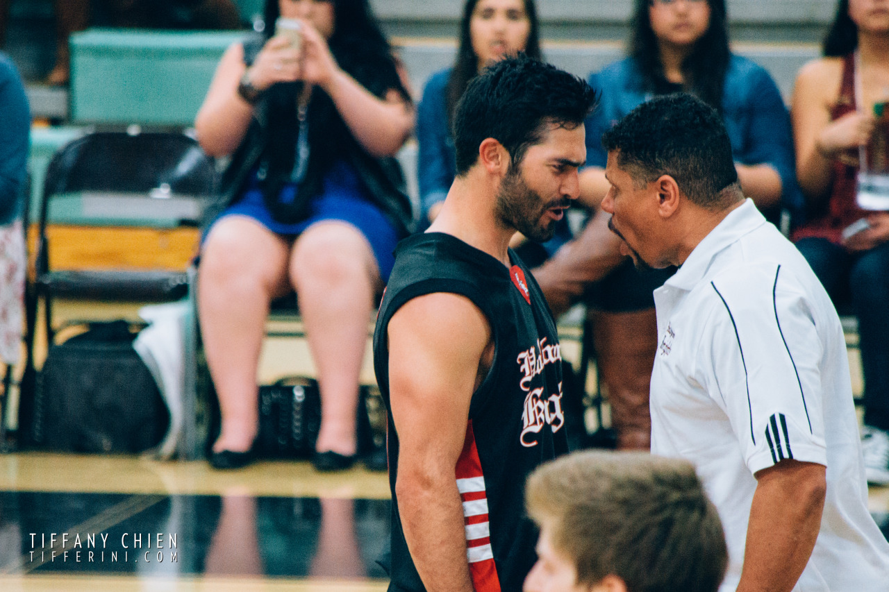 tifferini:  Tyler Hoechlin &amp; the coach fake yelling at each otherHollywood