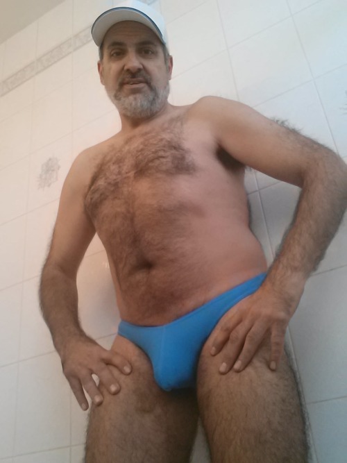 randydave69:  Look at that furry body! YUM! adult photos