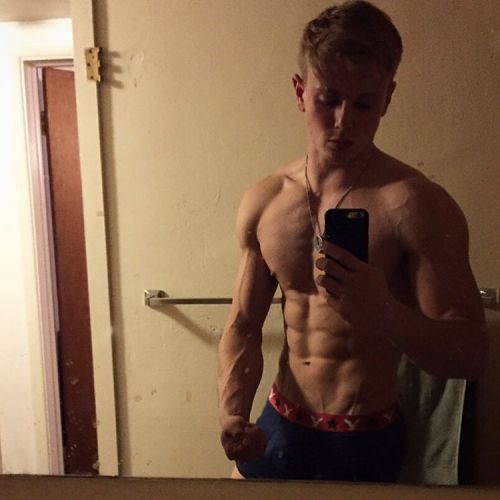 lumbrjax:  Instagram user @jefe004 http://ift.tt/1SJ1gCw
