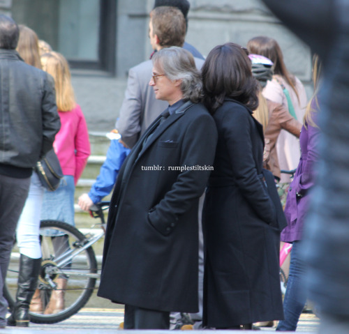 rumplestiltskin:Robert Carlyle &amp; Lana Parrilla to film OUAT on 3/28/2016 [these two were the