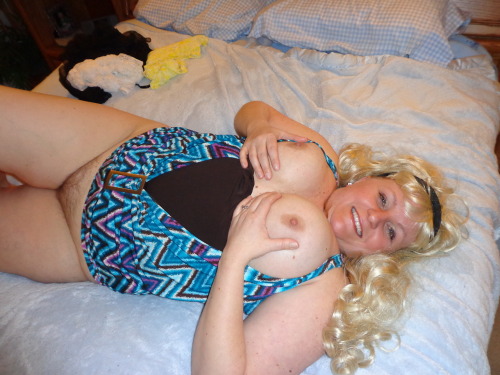 everydayordinarywives: Very SExy Lady