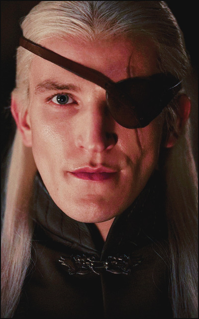EWAN MITCHELL In House Of The Dragon (x9)