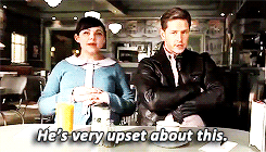 keybladesoras:  We last saw Emma Swan in the company of the dashing rapscallion Captain