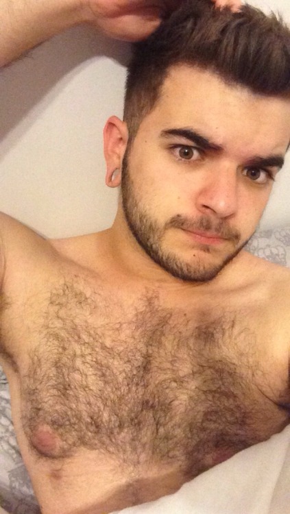 jigglyturk:Nip slips.