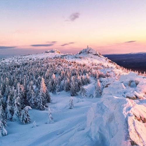 ohsoromanov:Zyuratkul National Park (Зюраткуль)Zyuratkul is one of the largest eco parks in Russia. 