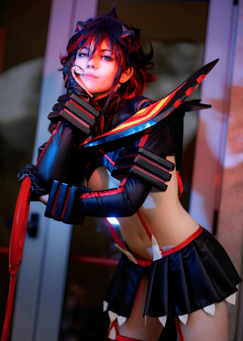 hotcosplaychicks:  Ryuko Matoi 2nd shot by Sandman-AC  Check out http://hotcosplaychicks.tumblr.com for more awesome cosplay