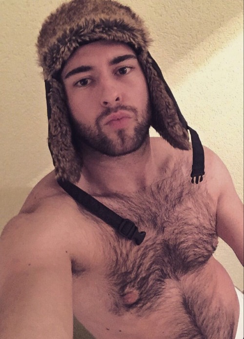 furrytrade:  Follow both of my blogs @ http://furrytrade.tumblr.com/ & http://dirtyrabbithole.tumblr.com