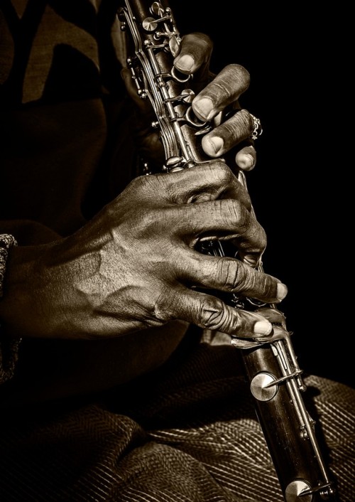 maya47000:  Ten fingers by Leon Louie Blankleyder 