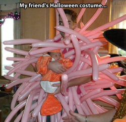 sayitoutloudd:  this is actually the best costume ever in the history of halloween 