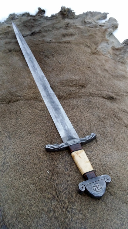 fightsteelwithfire:A viking sword I forged for a customer. The blade is type 6. Guard and pommel my 