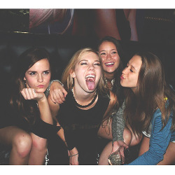 r4dioactive-heart:  # Bling Ring on We Heart It.