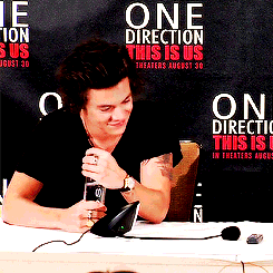 stylin-library:  Harry explaining his first date deal breakers + and then later apologizing: 