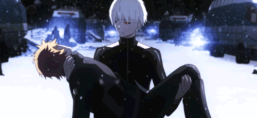 kaeveeoh:ok but the way kaneki looked at hide as he was carrying him