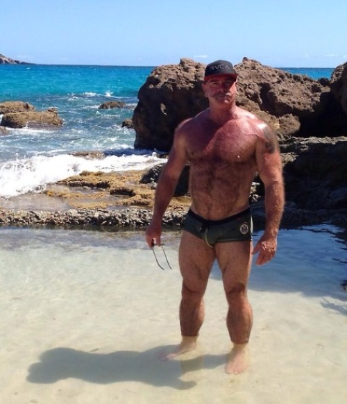 furrygoodness:  http://furrygoodness.tumblr.com